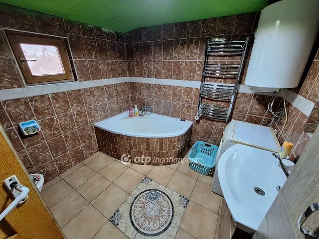 Eladó ház Tiszaigar 61 nm