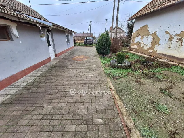 Eladó ház Tiszaigar 61 nm