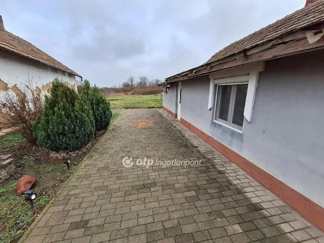 Eladó ház Tiszaigar 61 nm