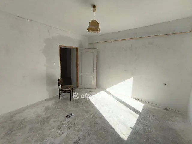 Eladó ház Kondoros 87 nm