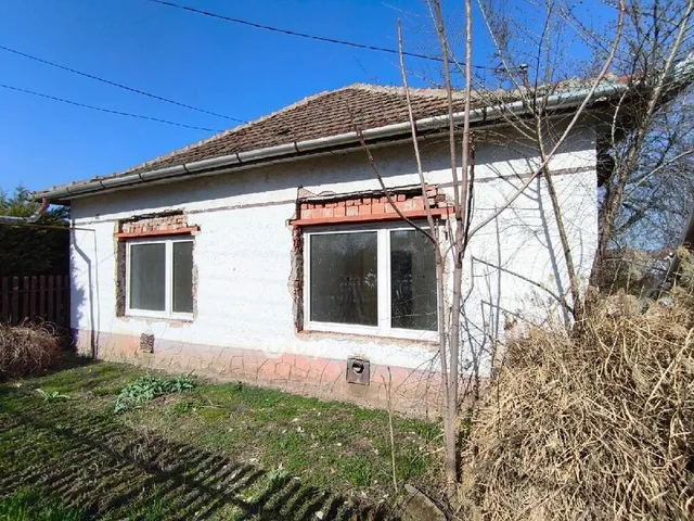 Eladó ház Kondoros 87 nm