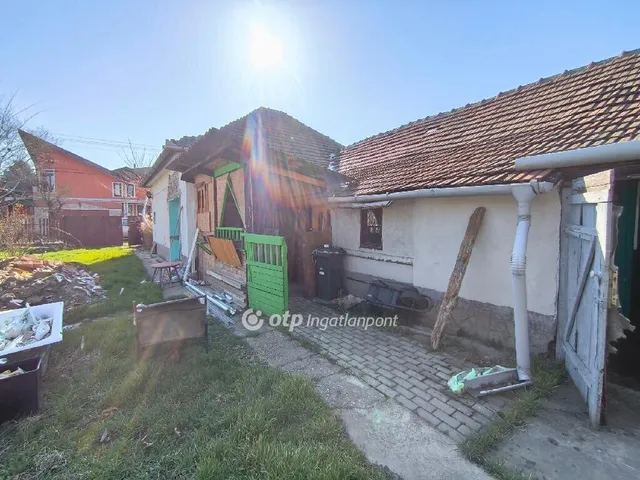 Eladó ház Kondoros 87 nm