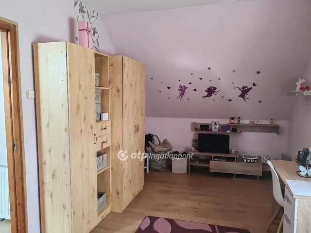 Eladó ház Kőtelek 198 nm