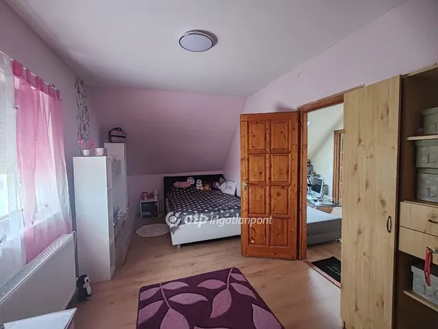 Eladó ház Kőtelek 198 nm