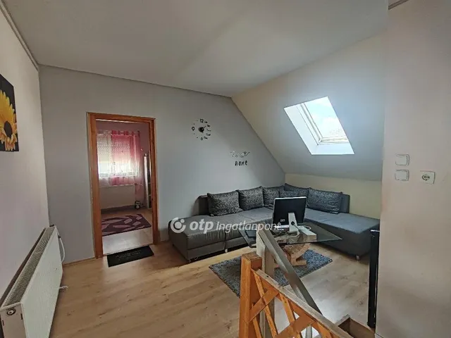Eladó ház Kőtelek 198 nm