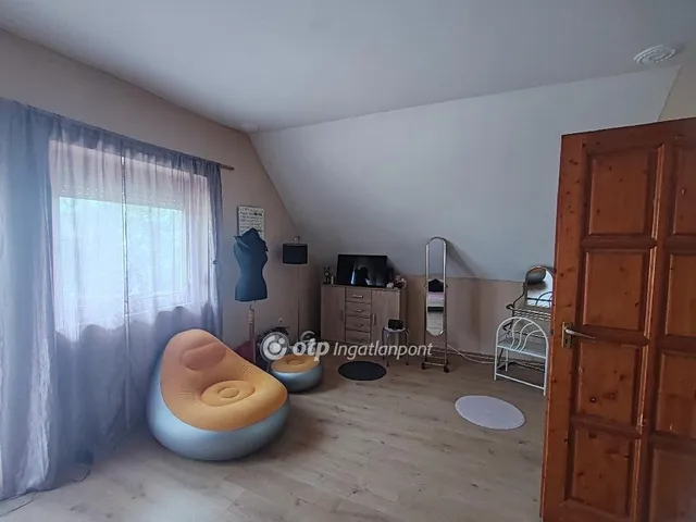Eladó ház Kőtelek 198 nm