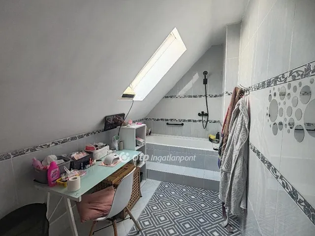 Eladó ház Kőtelek 198 nm