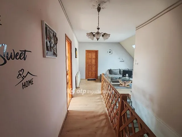 Eladó ház Kőtelek 198 nm