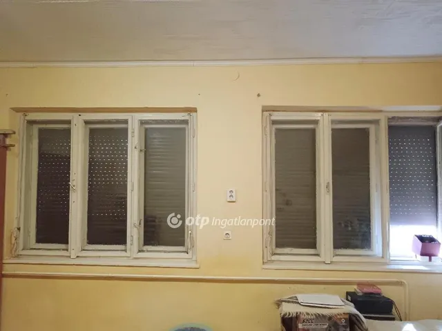 Eladó ház Kenderes 64 nm