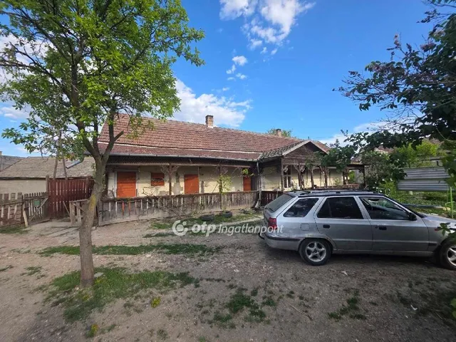 Eladó ház Jászkisér 96 nm