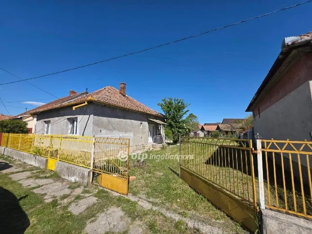 Eladó ház Jászkisér 74 nm