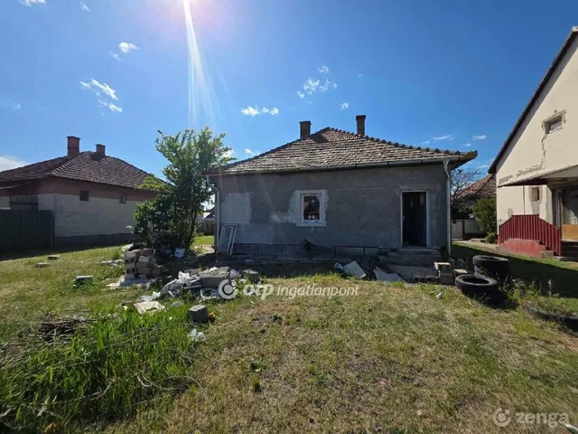 Eladó ház Jászkisér 74 nm