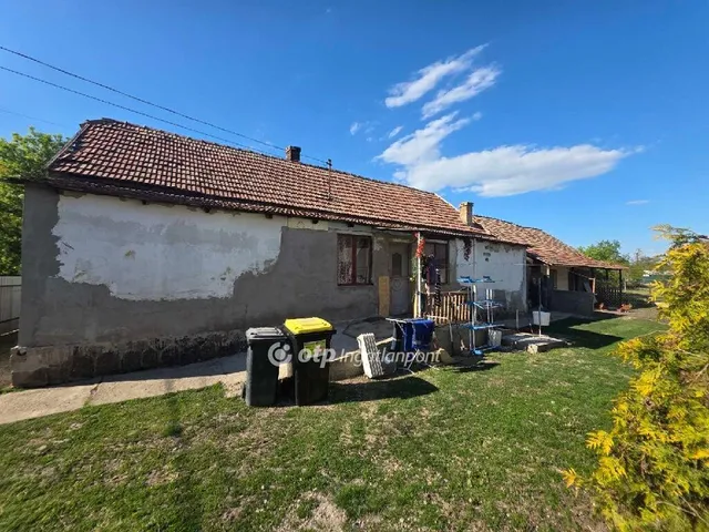 Eladó ház Jászkisér 82 nm