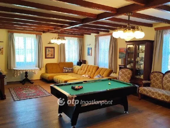 Eladó ház Kőtelek 588 nm