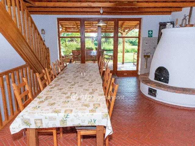 Eladó ház Kőtelek 588 nm