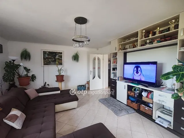 Eladó ház Abádszalók 106 nm