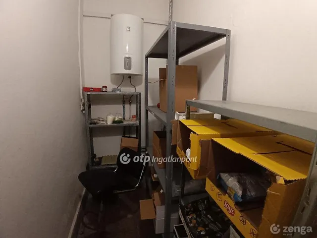 Eladó kereskedelmi és ipari ingatlan Kisújszállás 156 nm