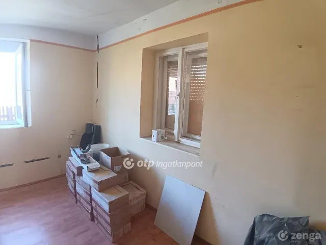 Eladó ház Tiszapüspöki 73 nm