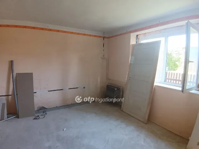 Eladó ház Tiszapüspöki 73 nm