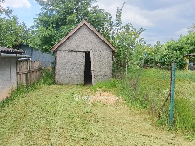 Eladó ház Kengyel 88 nm