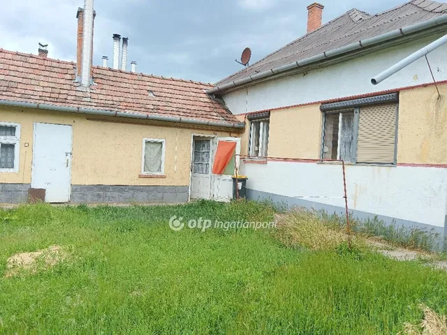 Eladó ház Kengyel 88 nm