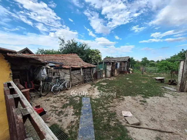 Eladó ház Tiszaörs 104 nm