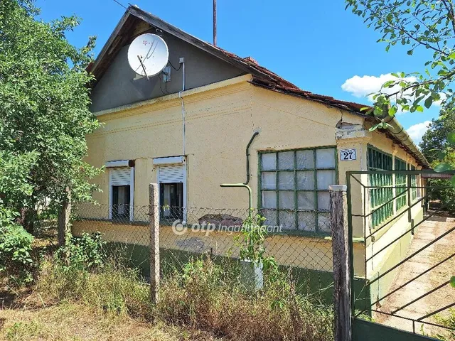 Eladó ház Tiszaörs 74 nm