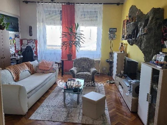 Eladó lakás Budapest VIII. kerület 70 nm