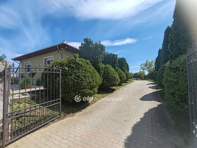 Eladó ház Abádszalók 106 nm