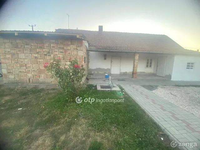 Eladó ház Jászkisér 71 nm