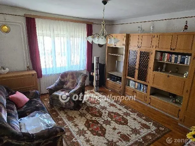 Eladó ház Jászapáti 75 nm