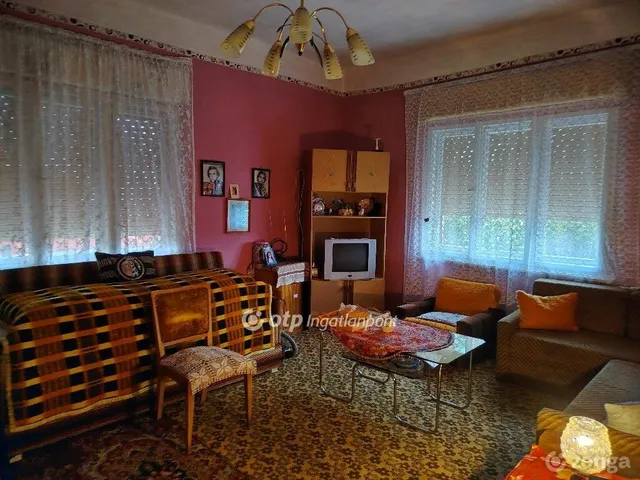 Eladó ház Jászkisér 70 nm