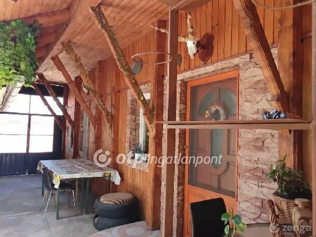 Eladó ház Tiszaföldvár 78 nm