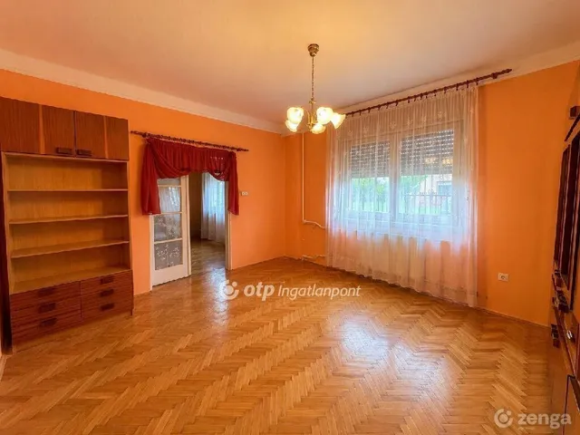 Eladó ház Tiszaföldvár 90 nm