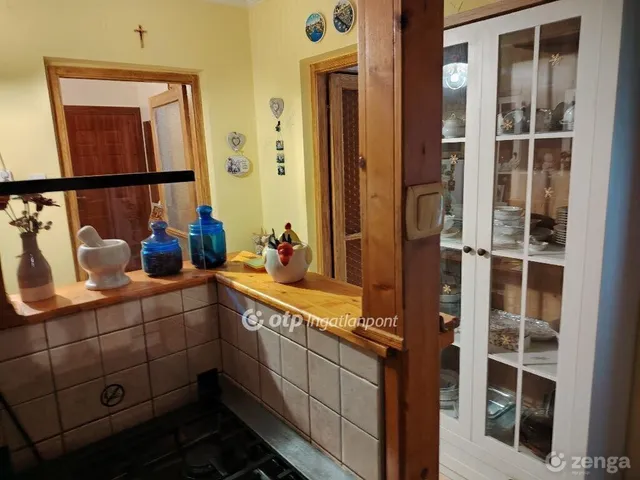 Eladó lakás Szolnok 68 nm