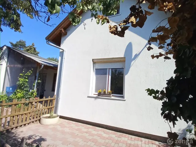 Eladó ház Kisoroszi 95 nm