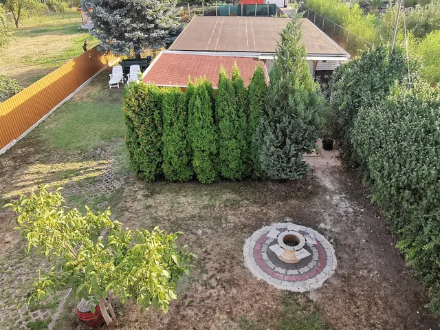 Eladó ház Dunaújváros, Táborállás 210 nm