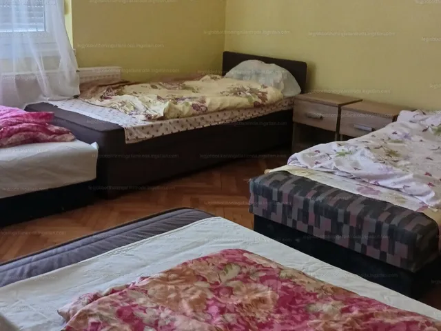 Kiadó ház Dunaújváros, Óváros 100 nm