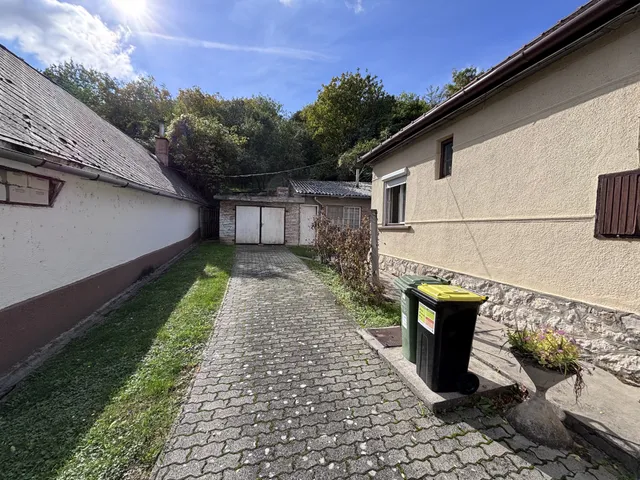 Eladó ház Mogyorósbánya 80 nm