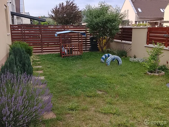 Eladó ház Vác, Csendesréti lakópark 98 nm