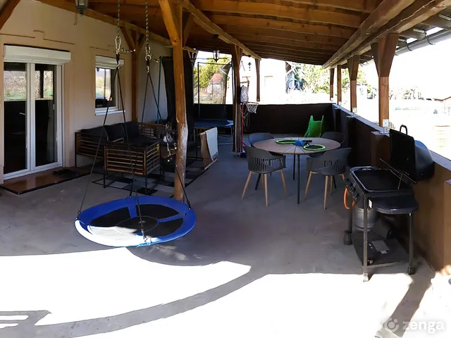 Eladó ház Rád, Váci út 175 nm