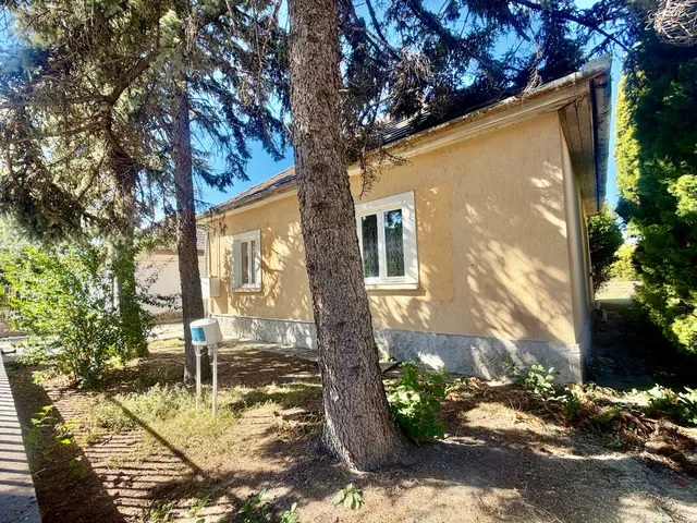 Eladó ház Szentendre, Pannóniatelep 180 nm