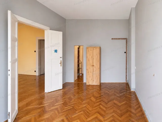 Eladó lakás Budapest XIII. kerület, Radnóti Miklós utca 114 nm