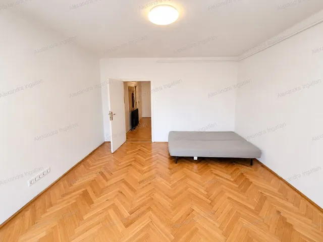 Eladó lakás Budapest I. kerület, Harkály utca 40 nm