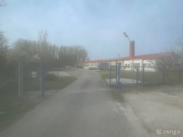 Eladó kereskedelmi és ipari ingatlan Ajka 1204 nm