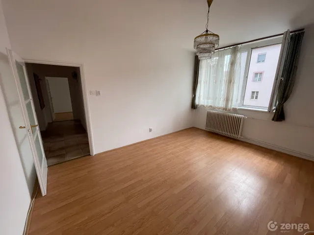 Eladó lakás Ajka, Kohász utca 49 nm