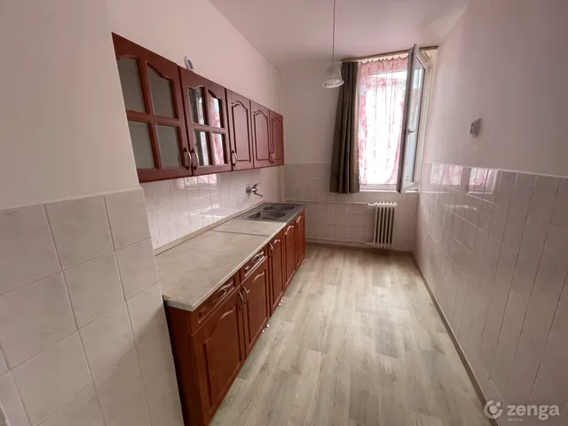 Eladó lakás Ajka, Kohász utca 49 nm