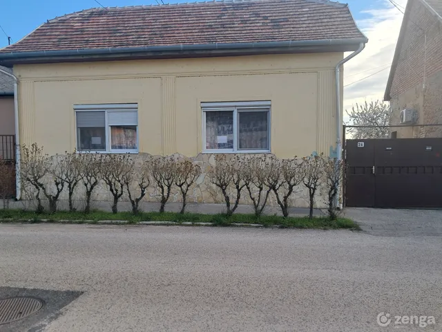 Eladó ház Várpalota 80 nm