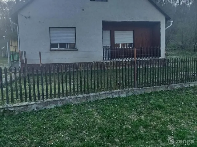 Eladó ház Rönök 90 nm