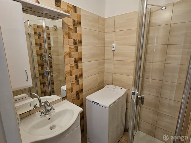 Eladó lakás Dunaújváros, Béke városrész, Dobó István út 46 nm